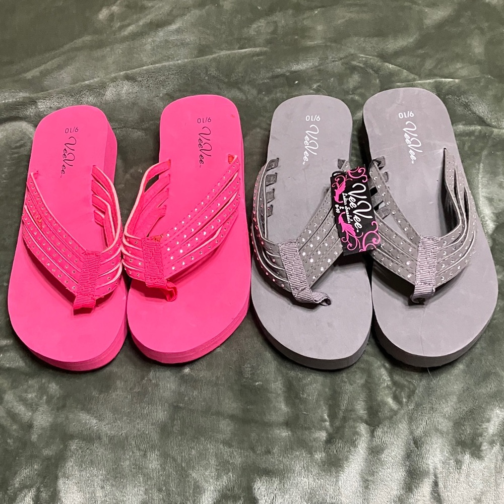 Eve Rhinestone Strap Foam Flip Flops in Pink & Gray